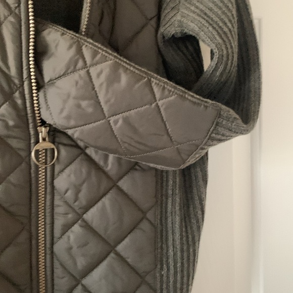 Beautiful olive green Barbour wool jacket. - Picture 4 of 8